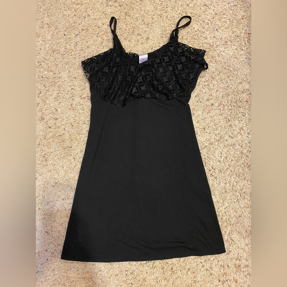 Black lacy dress
